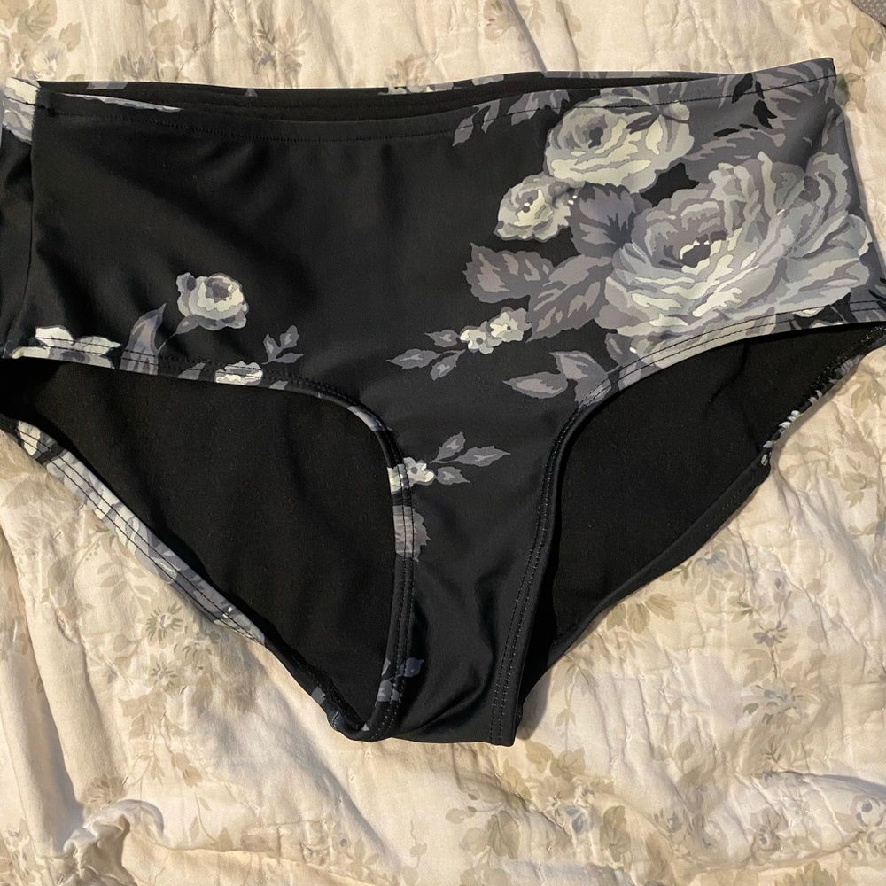 Albion Fit midi bottoms